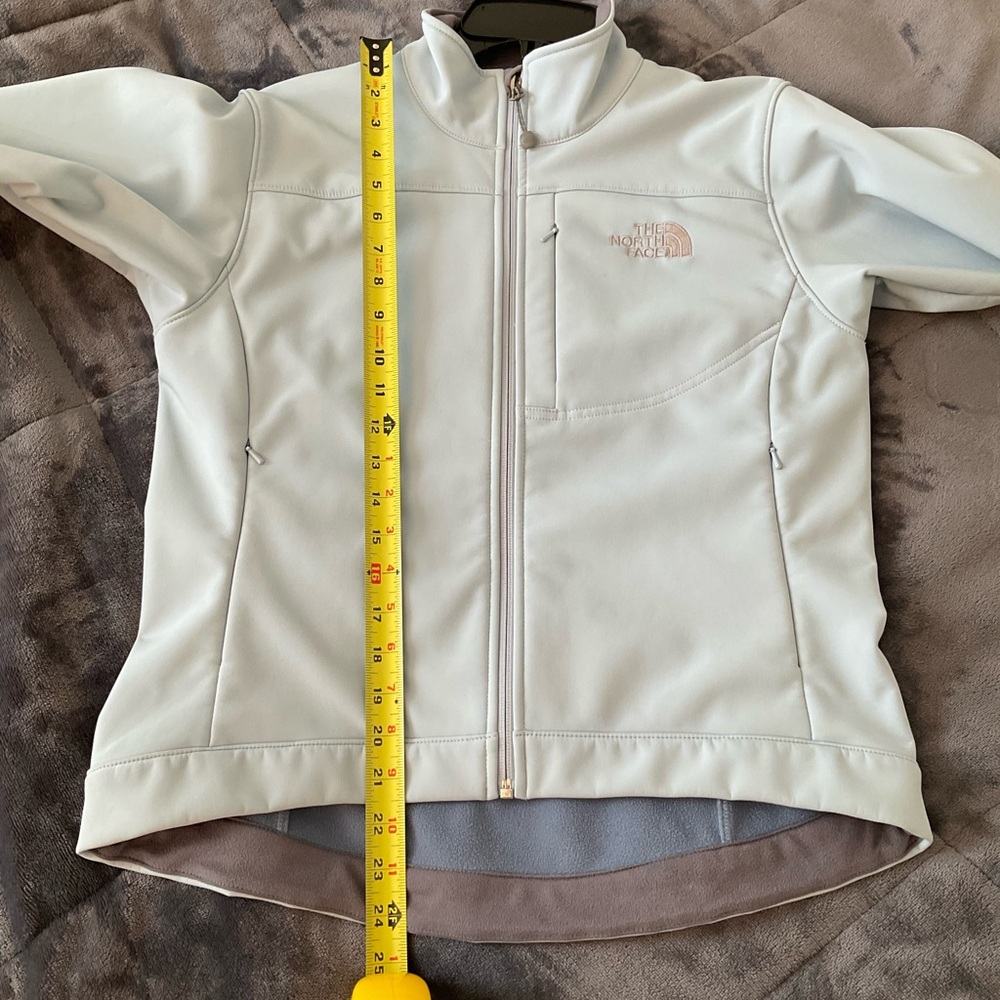 The North Face Woman’s Coat - Picture 11 of 13
